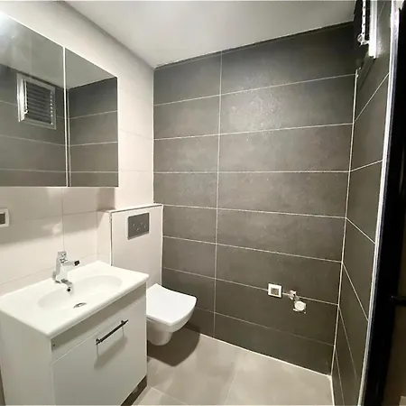 1 Apartment